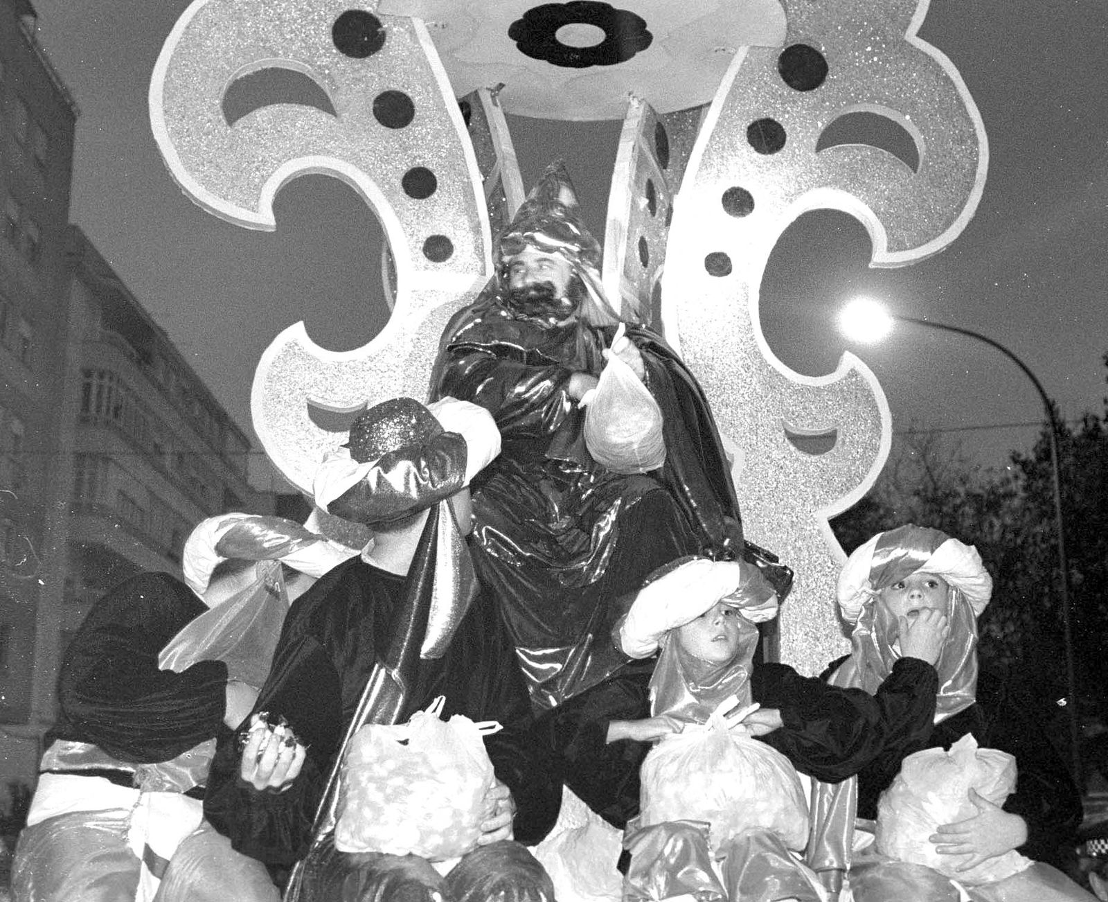 El Rey Gaspar de la Cabalgata de la Ilusión de San Fernando que recorrió las calles en 2001