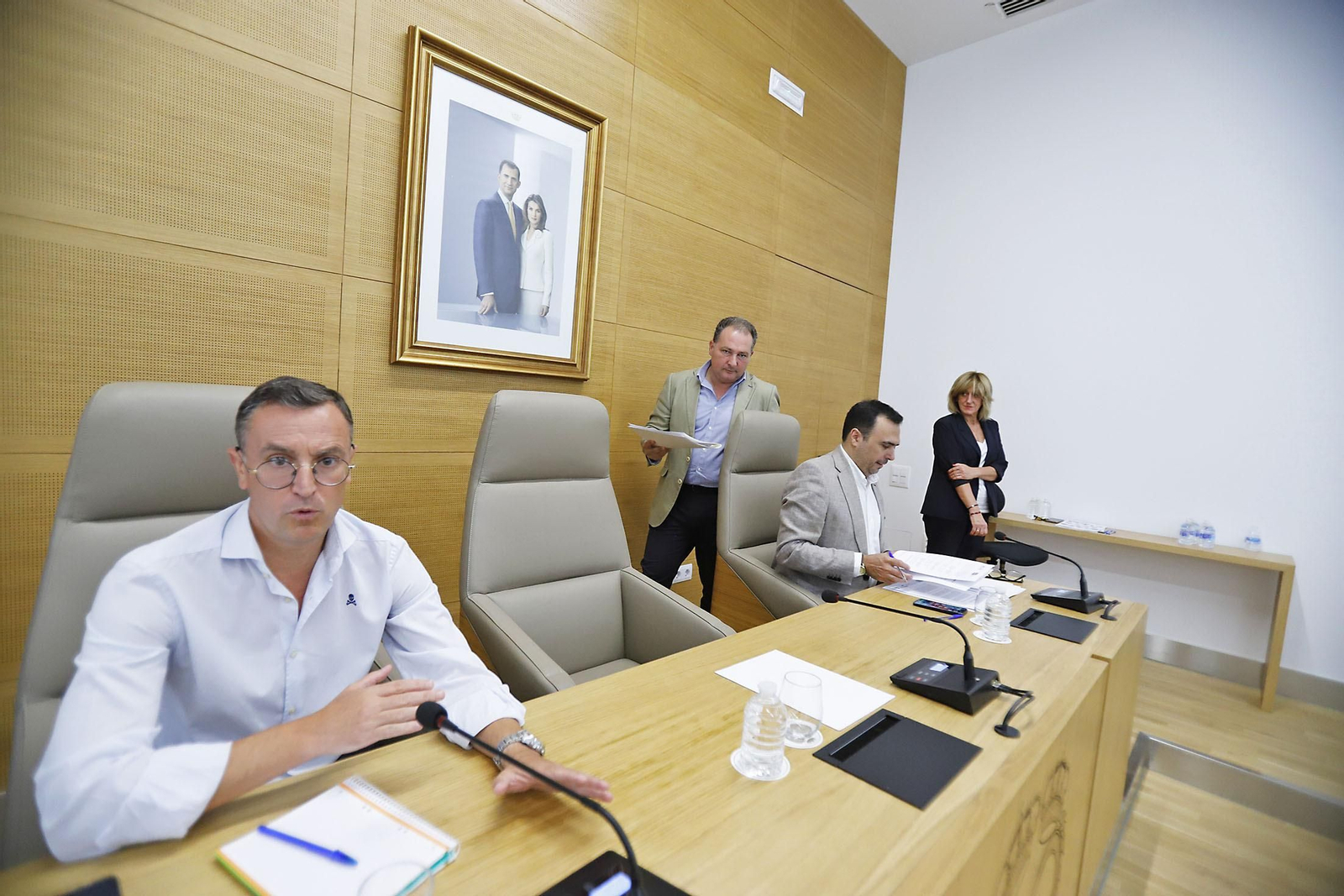 Imágenes del Pleno Extraordinario en la Diputación