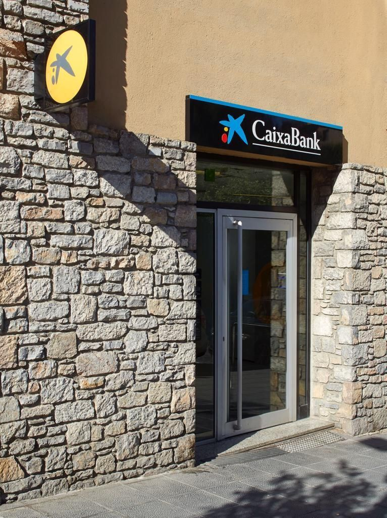 Una oficina de Caixabank Una oficina de Caixabank