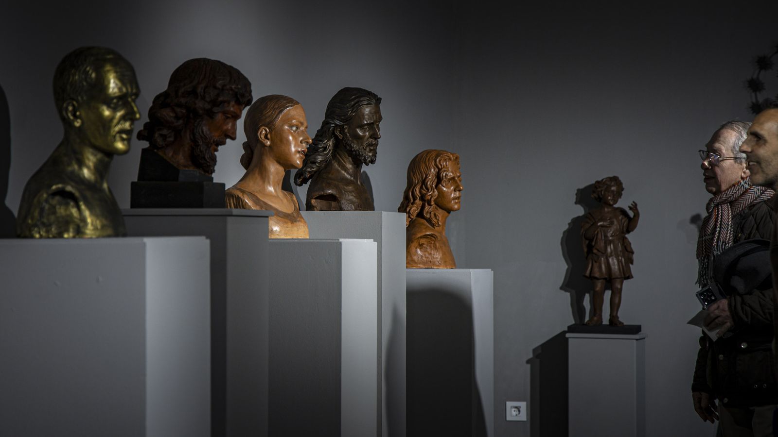 Las imágenes de «El sueño de un niño», la exposición del imaginero Luis González Rey en Cádiz