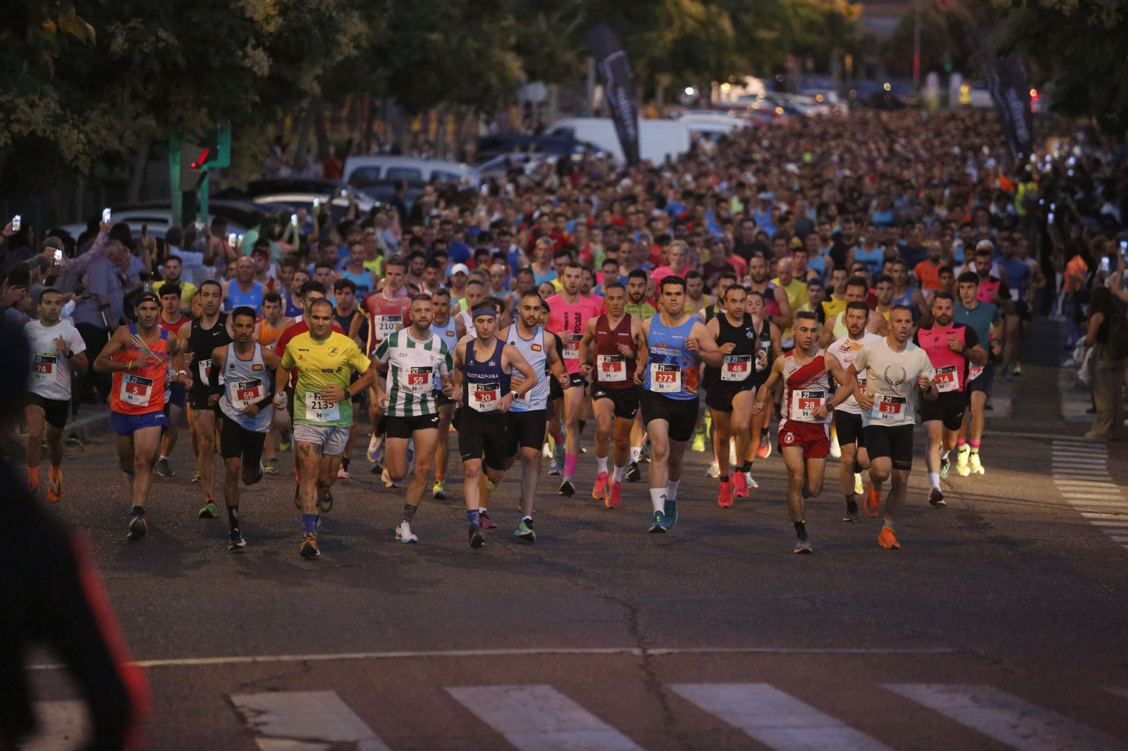 Las mejores fotos de la 21 edición de la Nocturna Trotacalles de Córdoba
