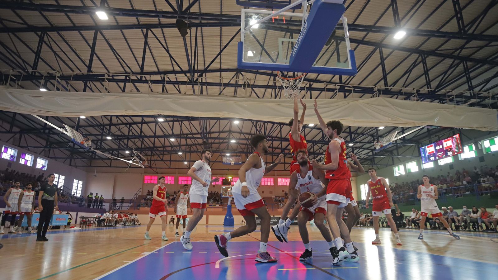 La Línea disfruta con la puesta a punto de las selecciones nacionales sub-20 y sub-22