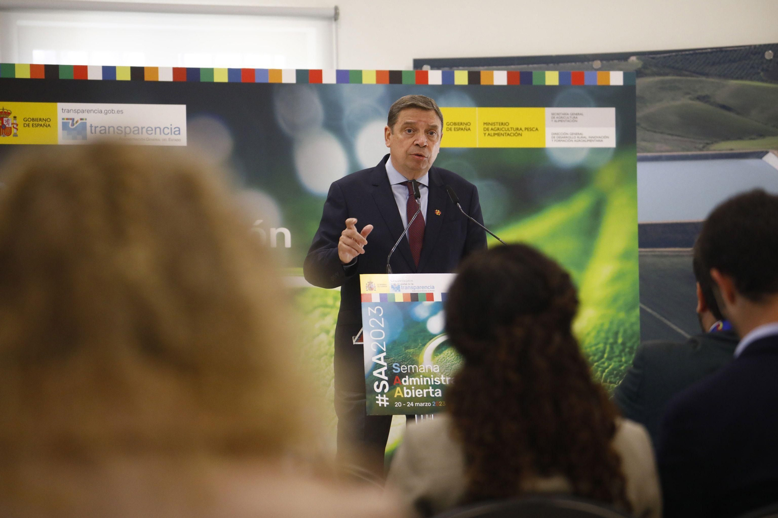 El ministro de Agricultura, Luis Planas, en Palma del Río. El ministro de Agricultura, Luis Planas, en Palma del Río.