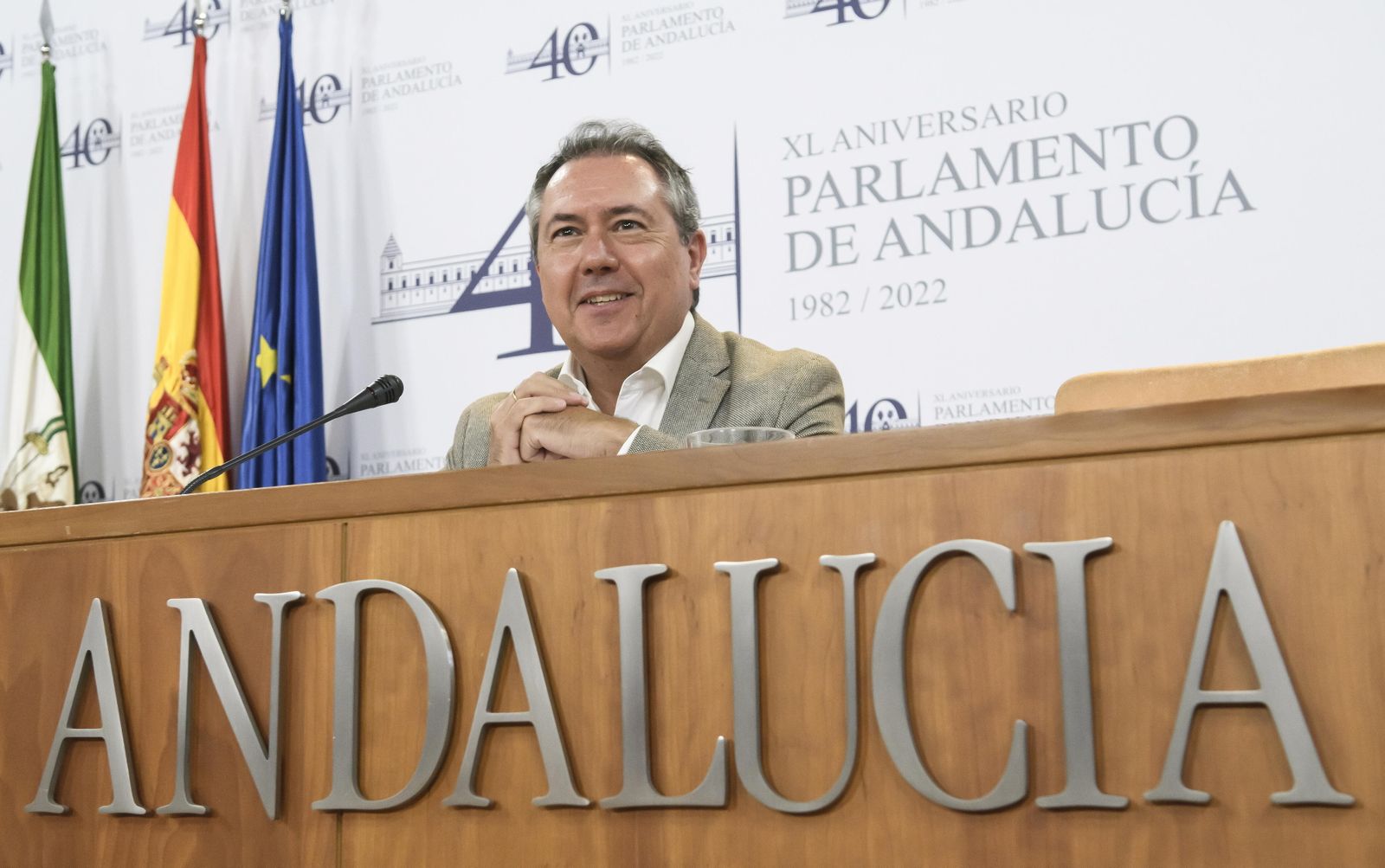 El secretario general del PSOE, Juan Espadas, en el Parlamento andaluz.