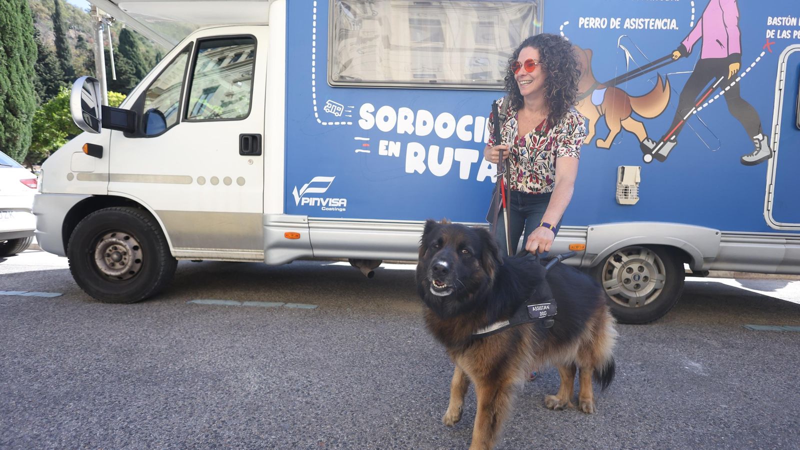 'Sordociega en ruta' ha llegado al Ayuntamiento de Málaga esta mañana.