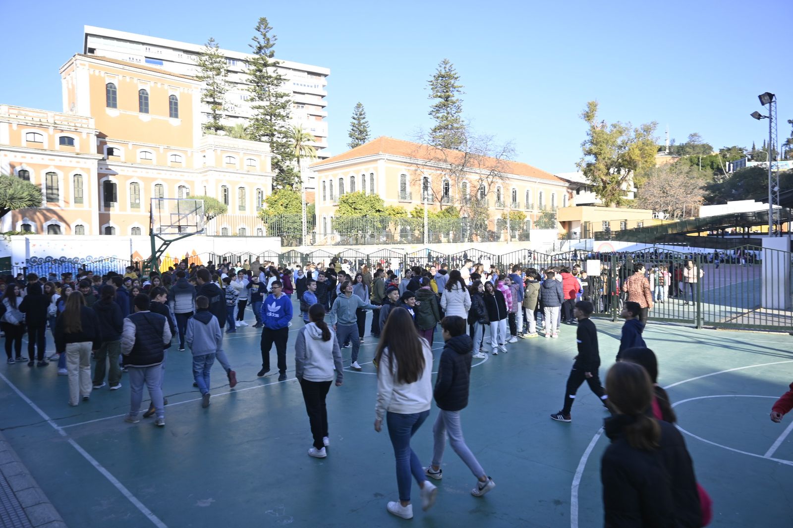 Imágenes del simulacro de incendio en el Funcadia
