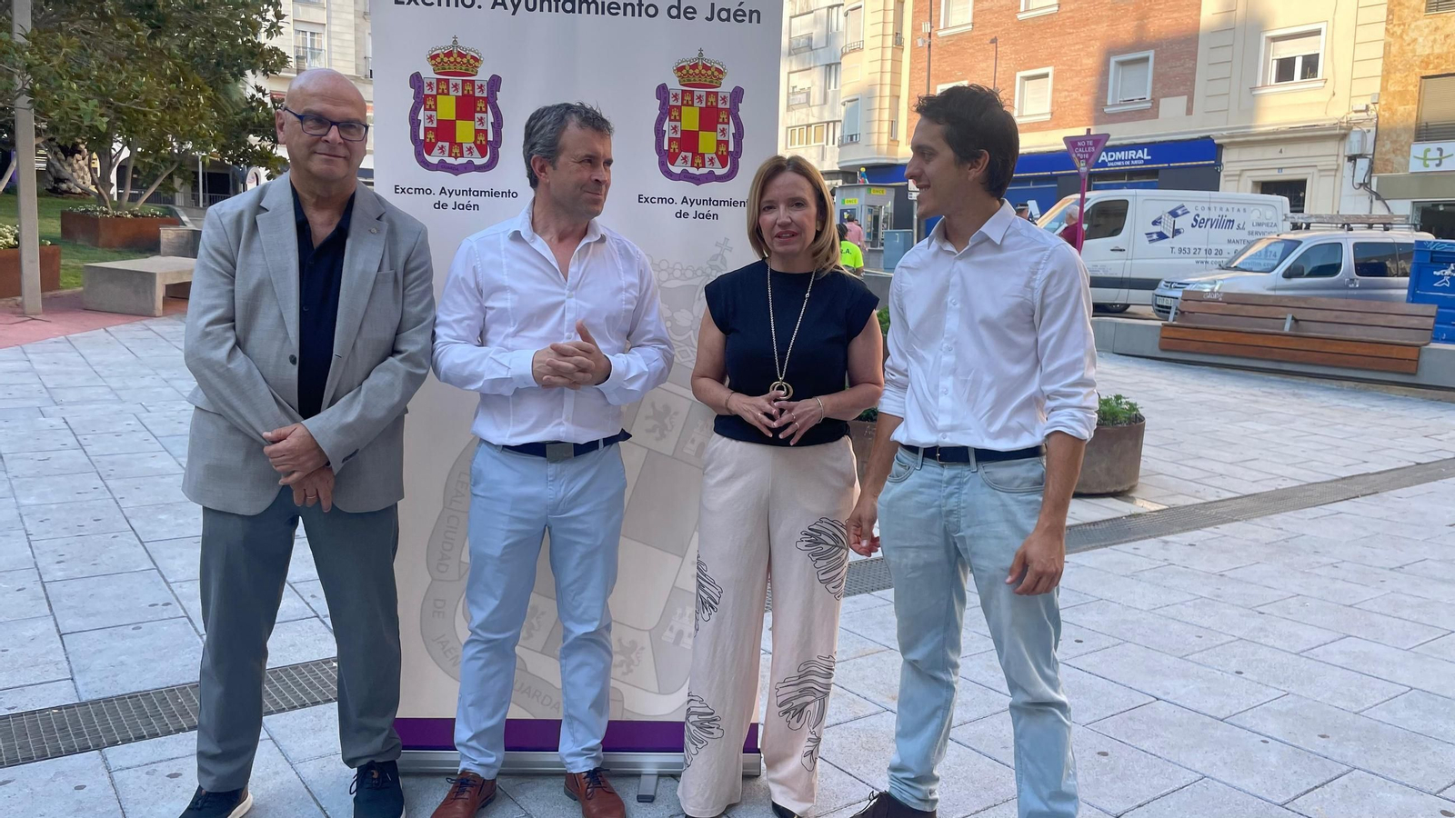 Presentación de la campaña de gratuidad del transporte público para menores de 15 años en Jaén.