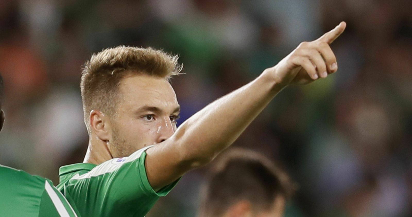 Loren celebra su gol al Valladolid.