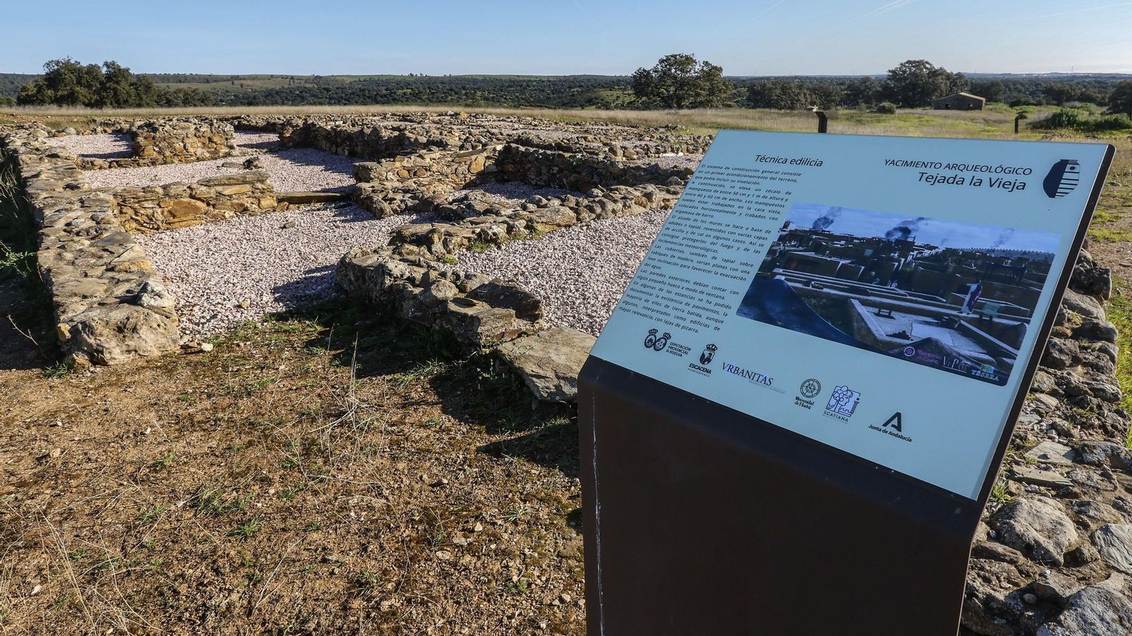 Tejada la Vieja, caminar por las mismas calles que lo hicieron los tartesios.