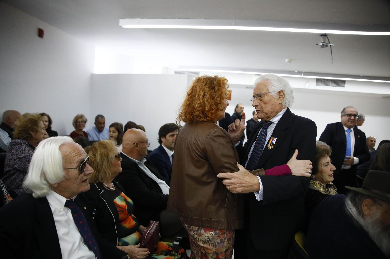 Las imágenes del nombramiento de hijo predilecto de Garrucha a José María Martínez de Haro