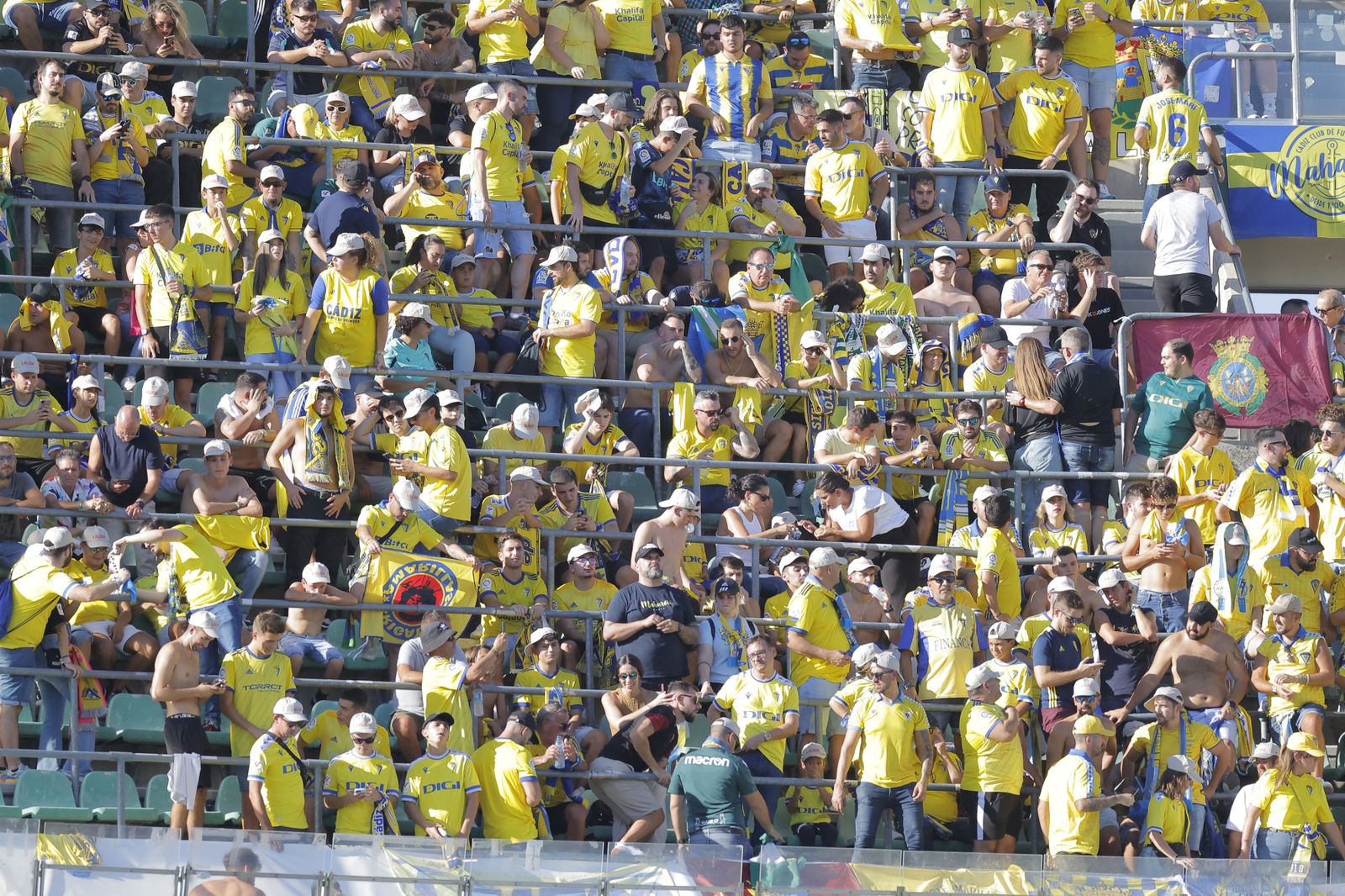 Búscate en las fotos del Betis-Cádiz