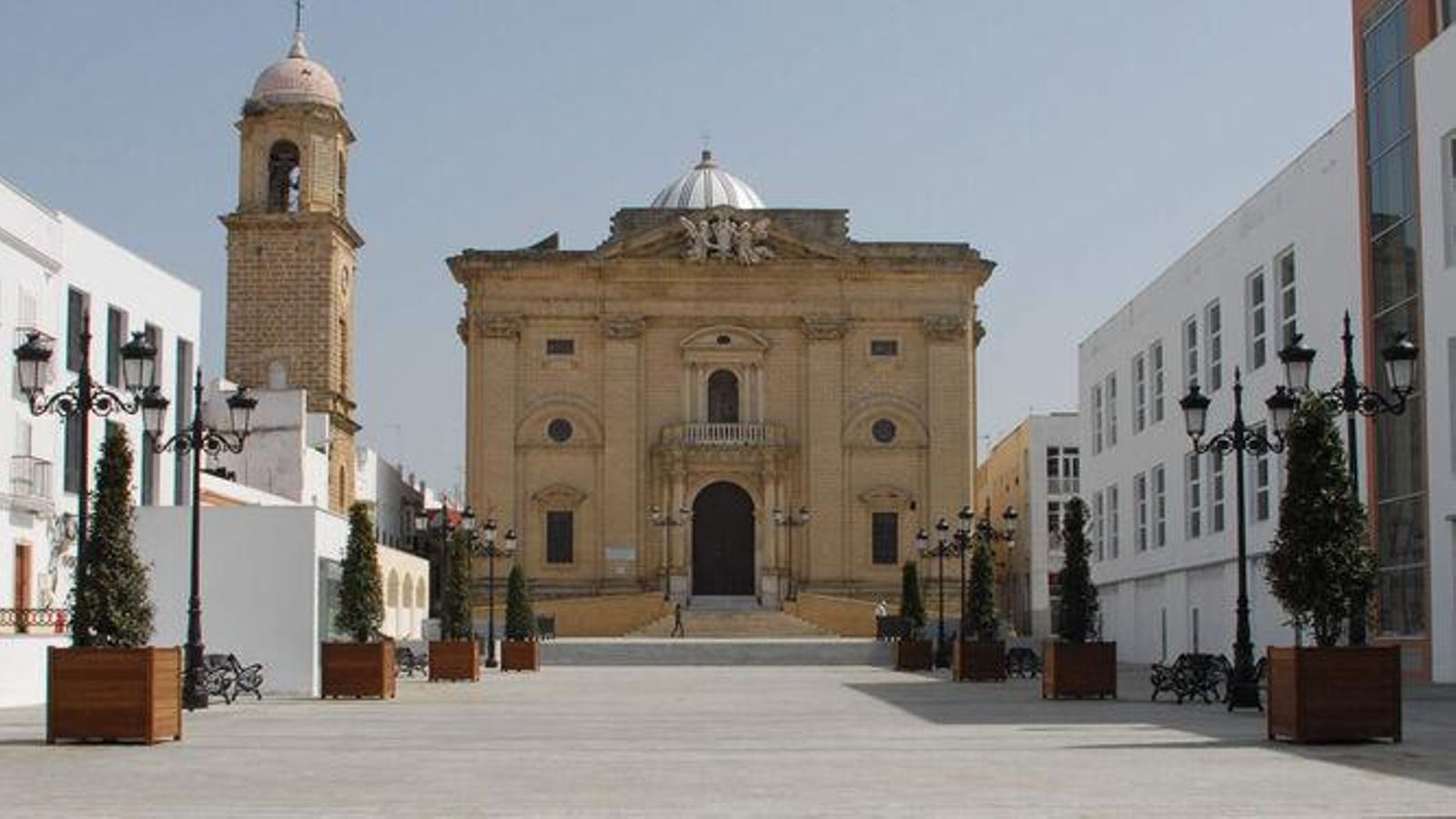 Iglesia Mayor y el Arquillo del Reloj