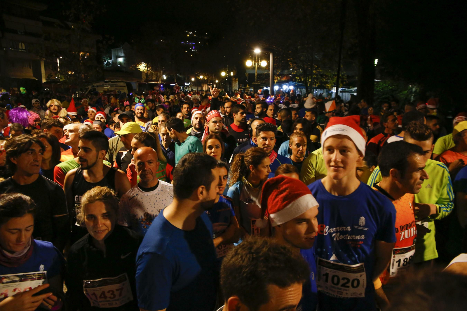 Las imágenes de los mejores disfraces en la Carrera de la Suerte de Granada