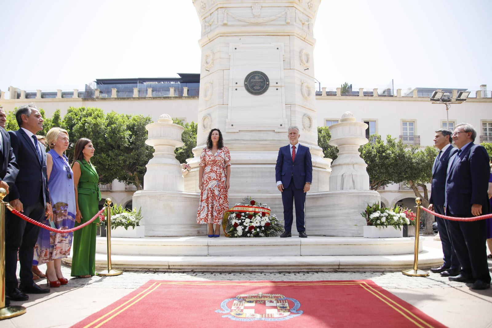 Placa de memoria histórica en el monumento de los coloraos, en imágenes