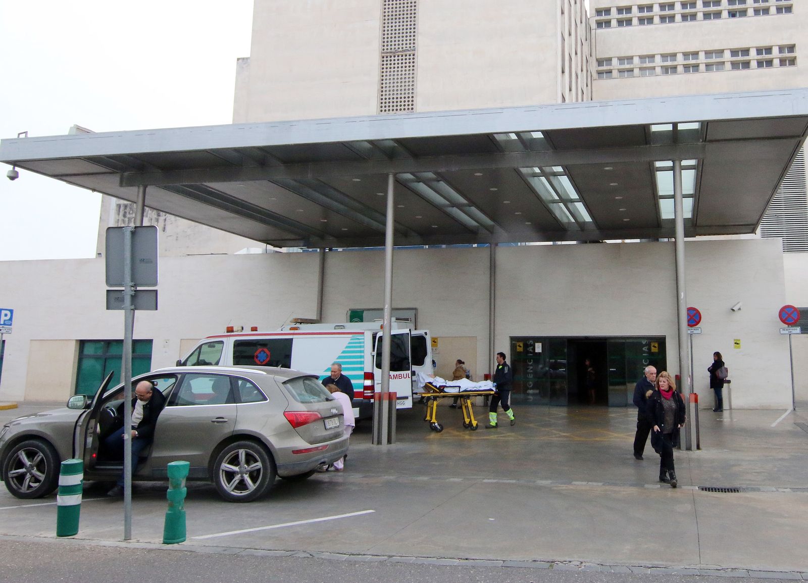 Cae desde seis metros de altura mientras participaba en una sesión de fotos