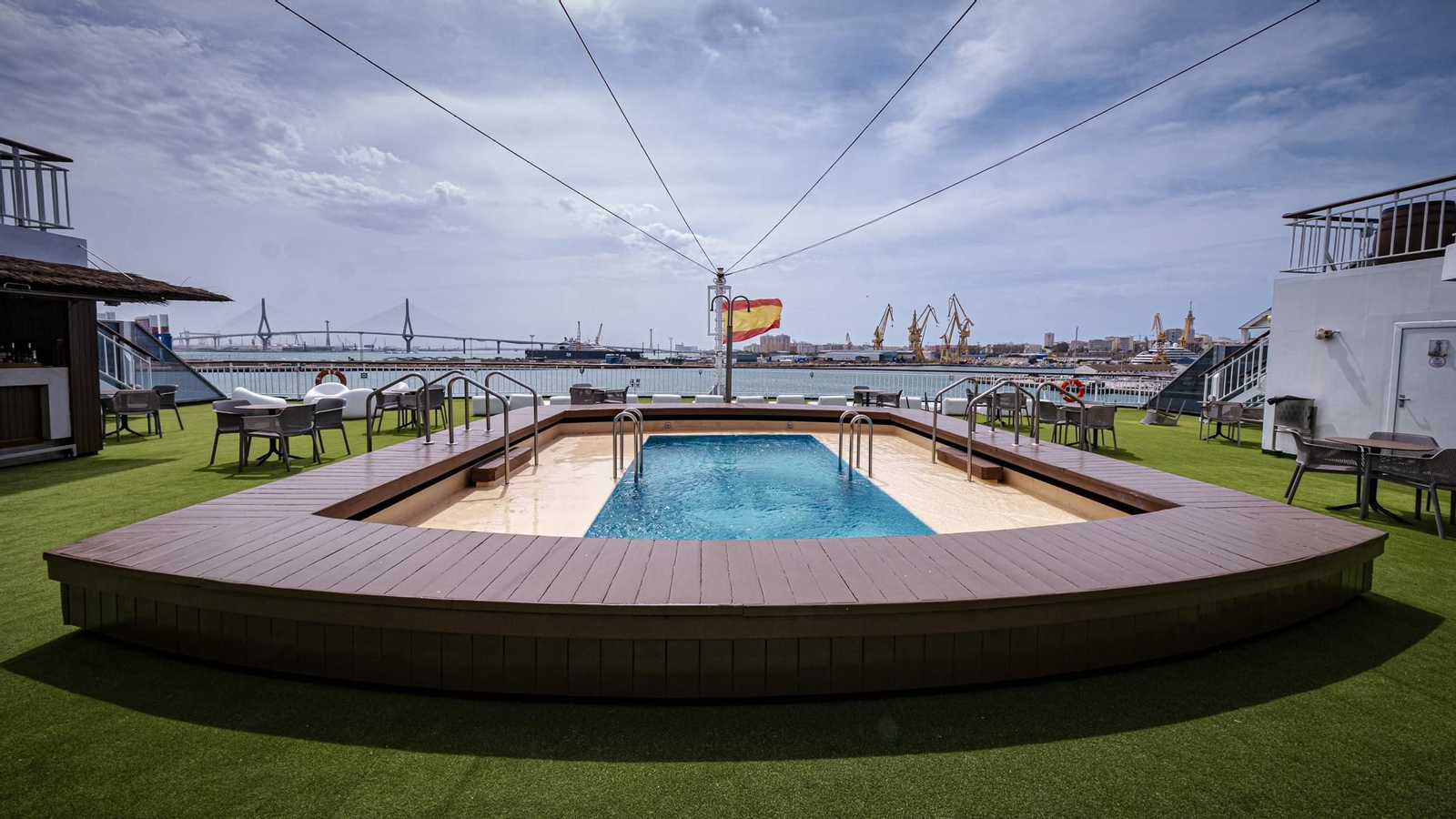 Interior del superferry 'Volcán de Tinamar'.