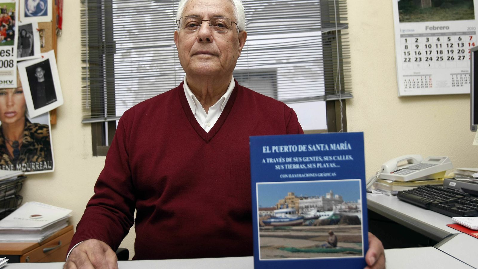 El profesor, periodista y escritor Juan Leiva.