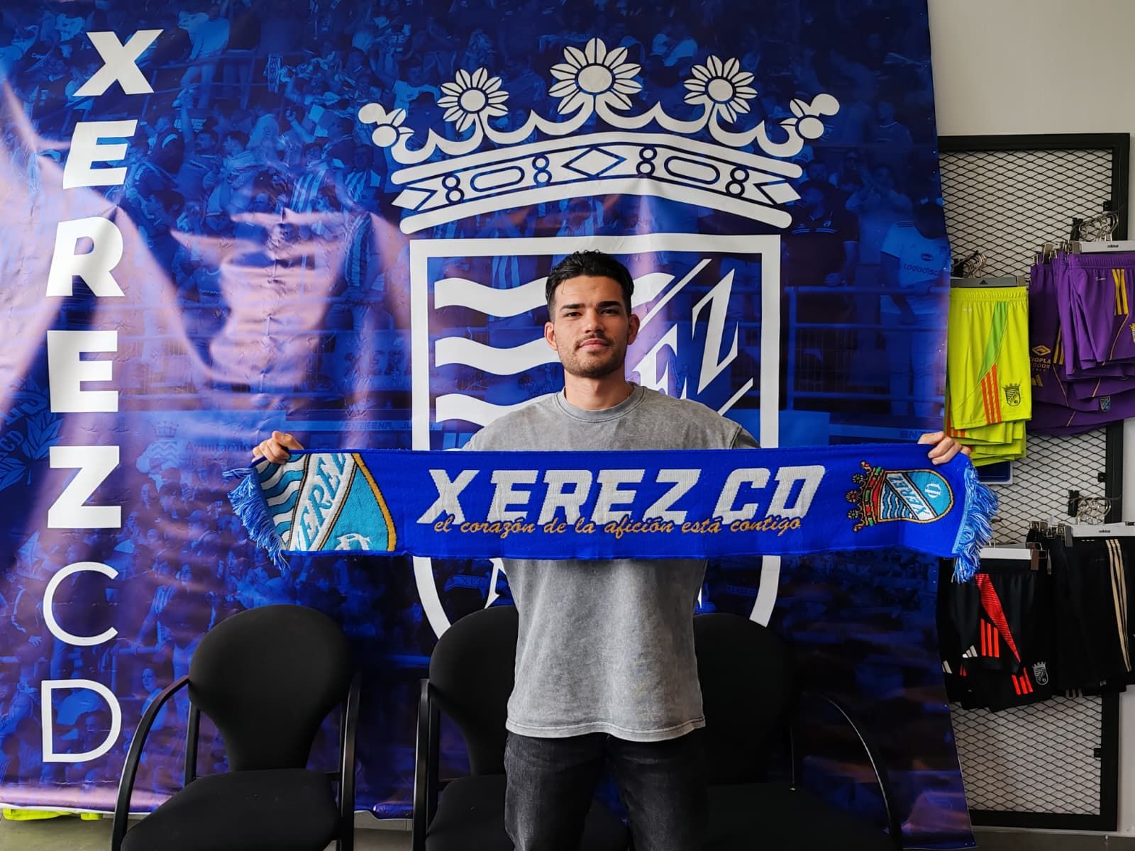 Zequi Díaz, en su presentación como nuevo jugador del Xerez CD.