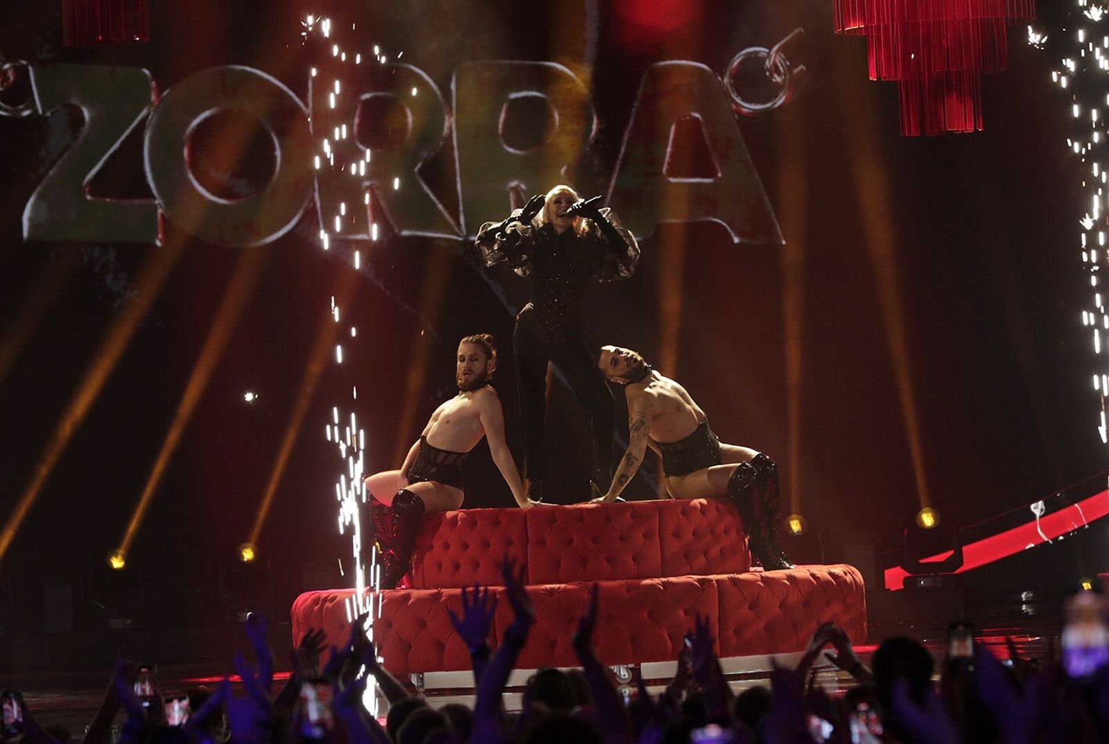 Nebulossa con el tema 'Zorra' en el Benidorm Fest