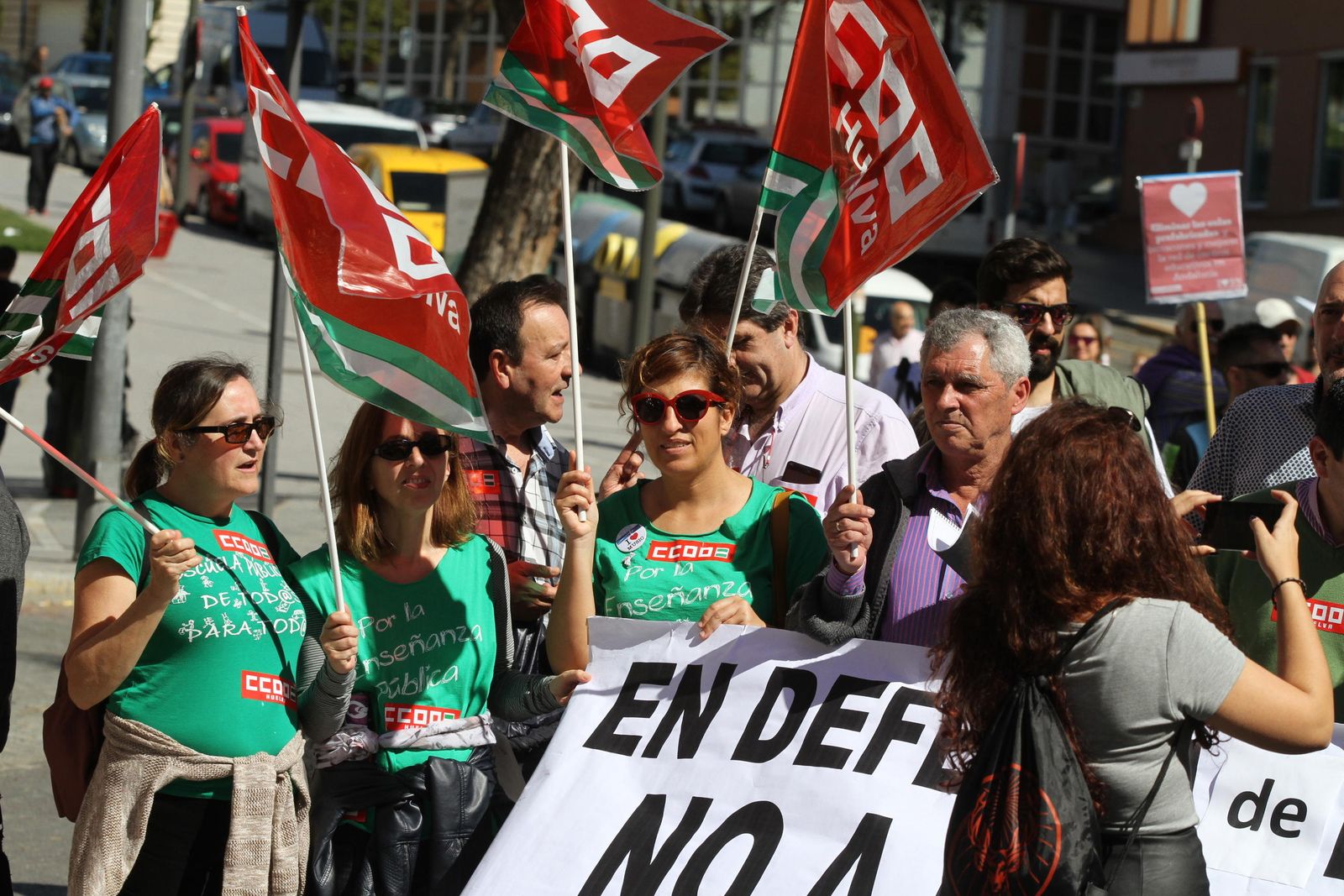Imágenes  de la manifestación contra la Lomce en Huelva