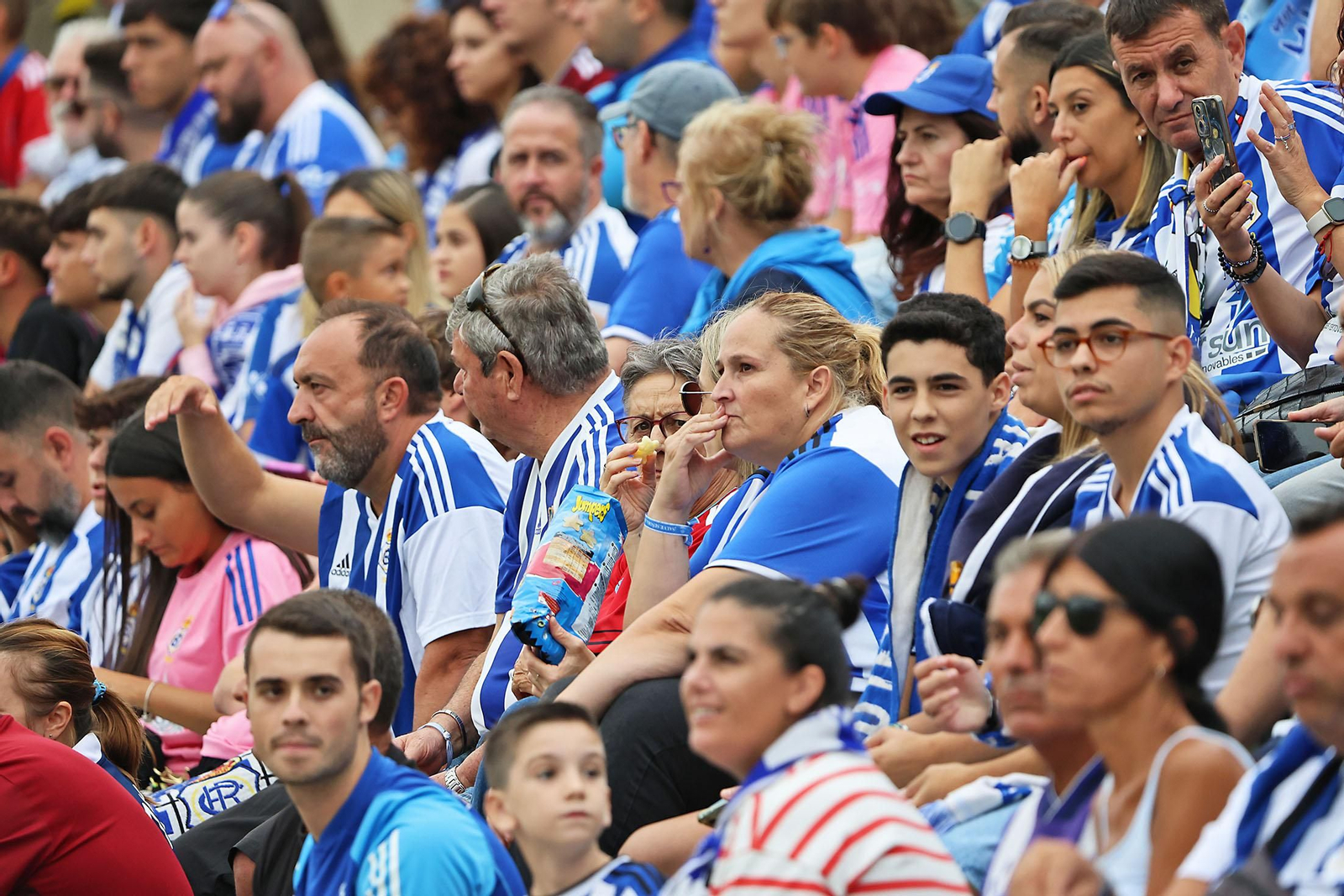 Búscate en las gradas del Betis Deportivo-Recreativo de Huelva