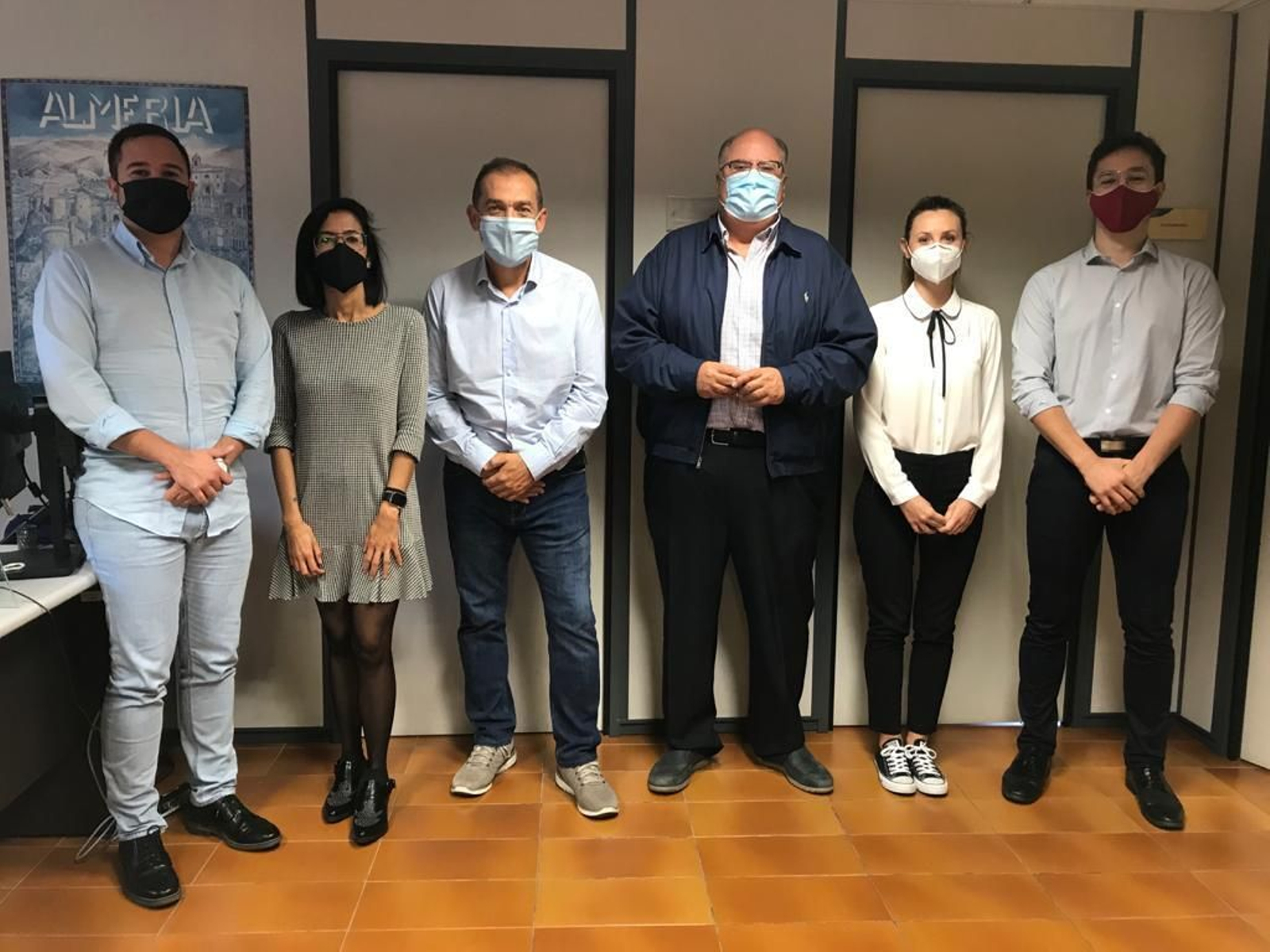 El diputado de Asistencia a Municipios, Eugenio Gonzálvez, con técnicos del Área.