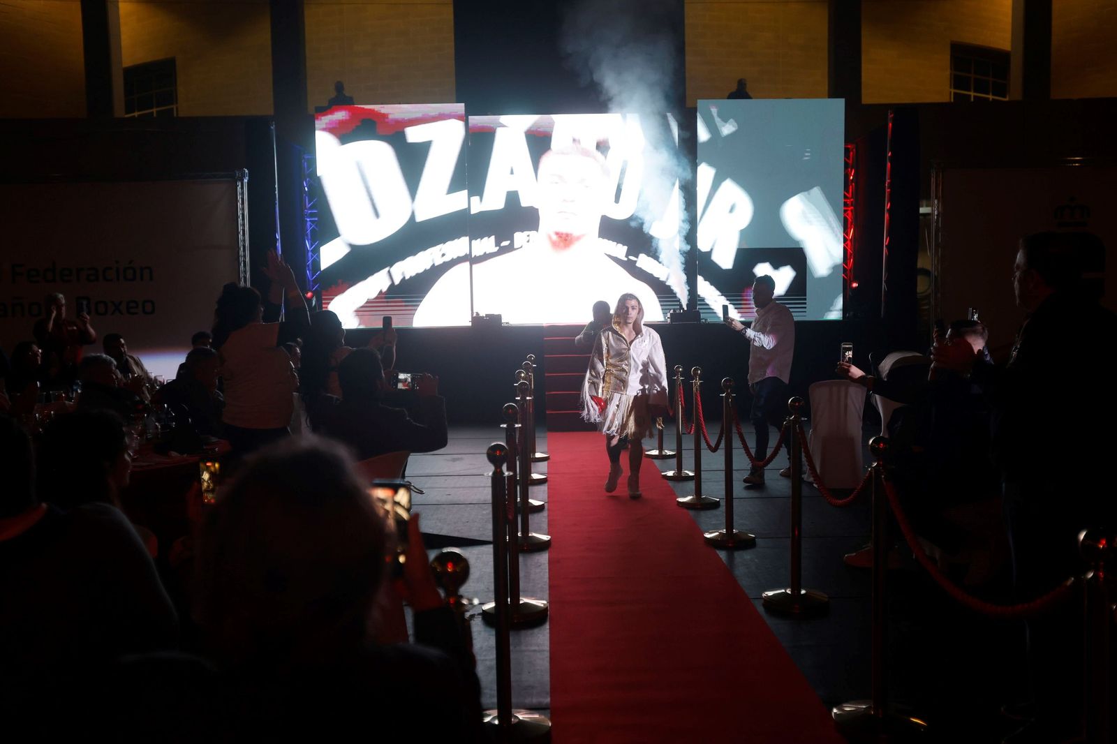Las mejores fotos del debut profesional de Rafa Lozano Jr. ante Kervin Romero