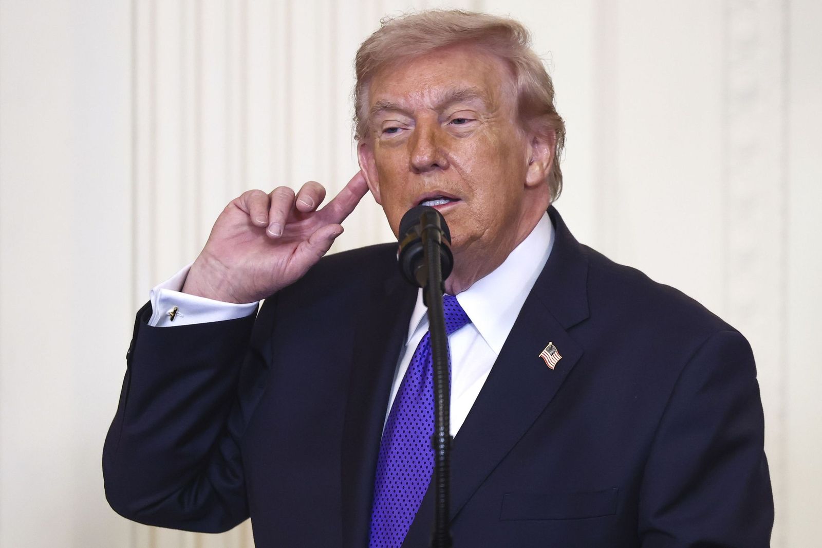 Donald Trump, presidente de EEUU, atiende a los medios en la Casa Blanca.