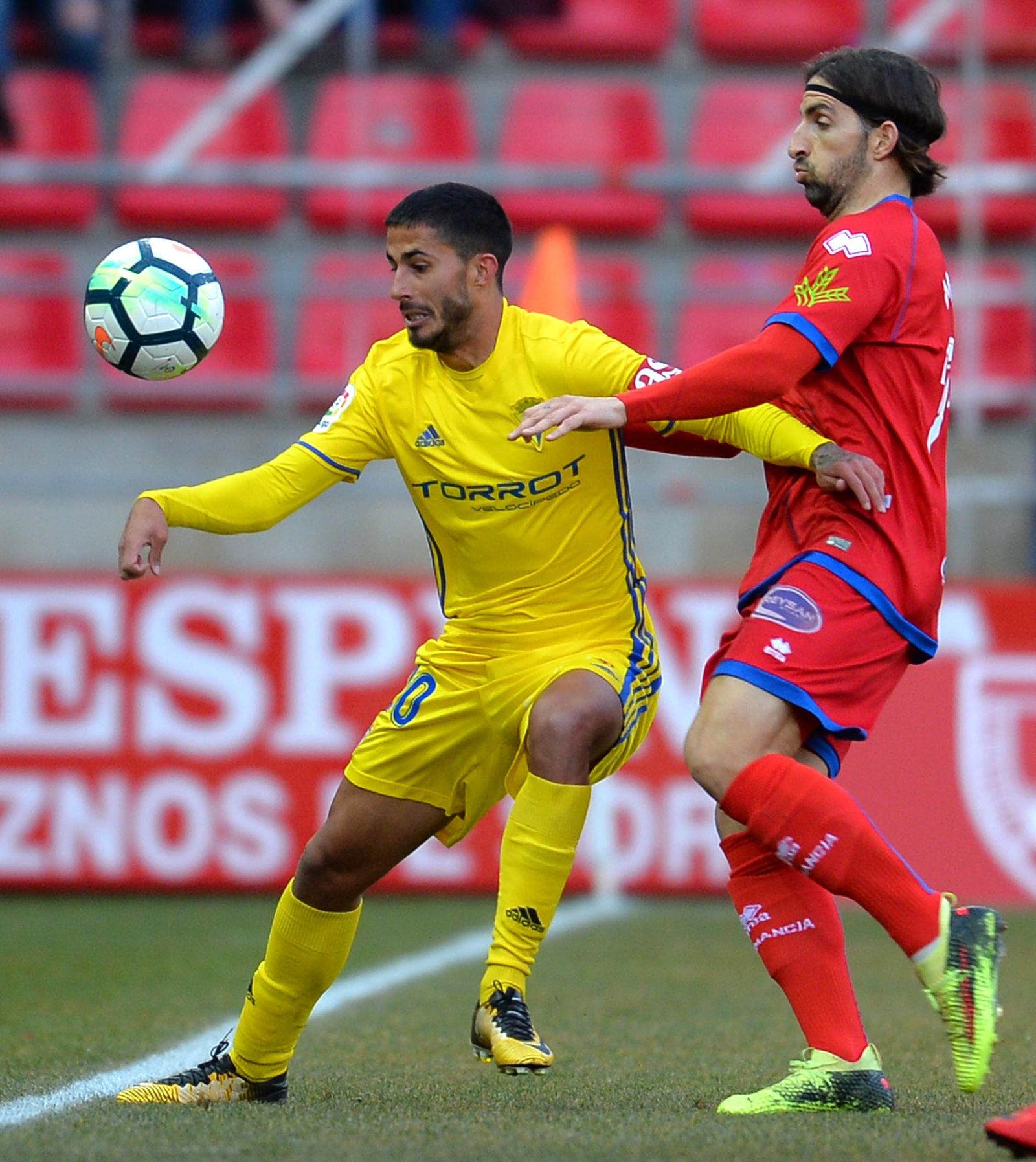 El Numancia-Cádiz CF, en imágenes