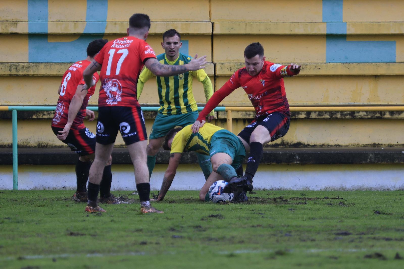Las fotos de la visita del Egabrense de Rafa Escobar a la Unión Deportiva Los Barrios