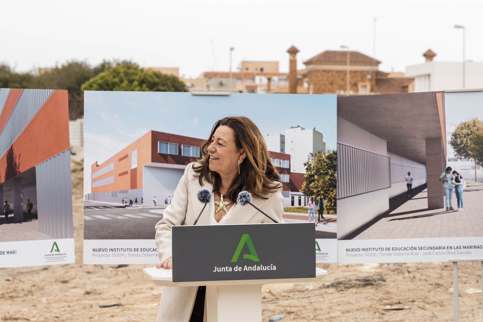 Las mejores imágenes de la colocación de la primera piedra del nuevo IES Las Marinas de Roquetas