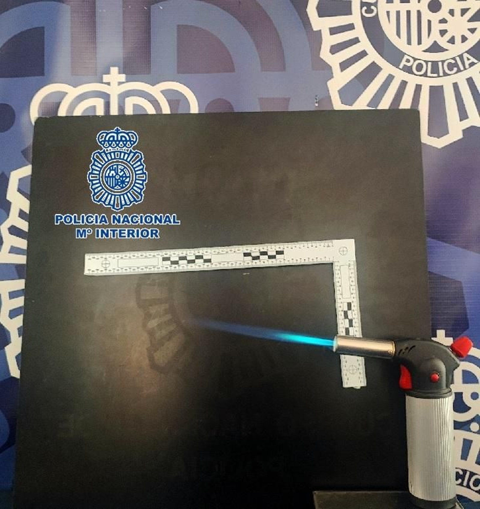 El soplete empleado supuestamente por el sospechoso en el atraco.