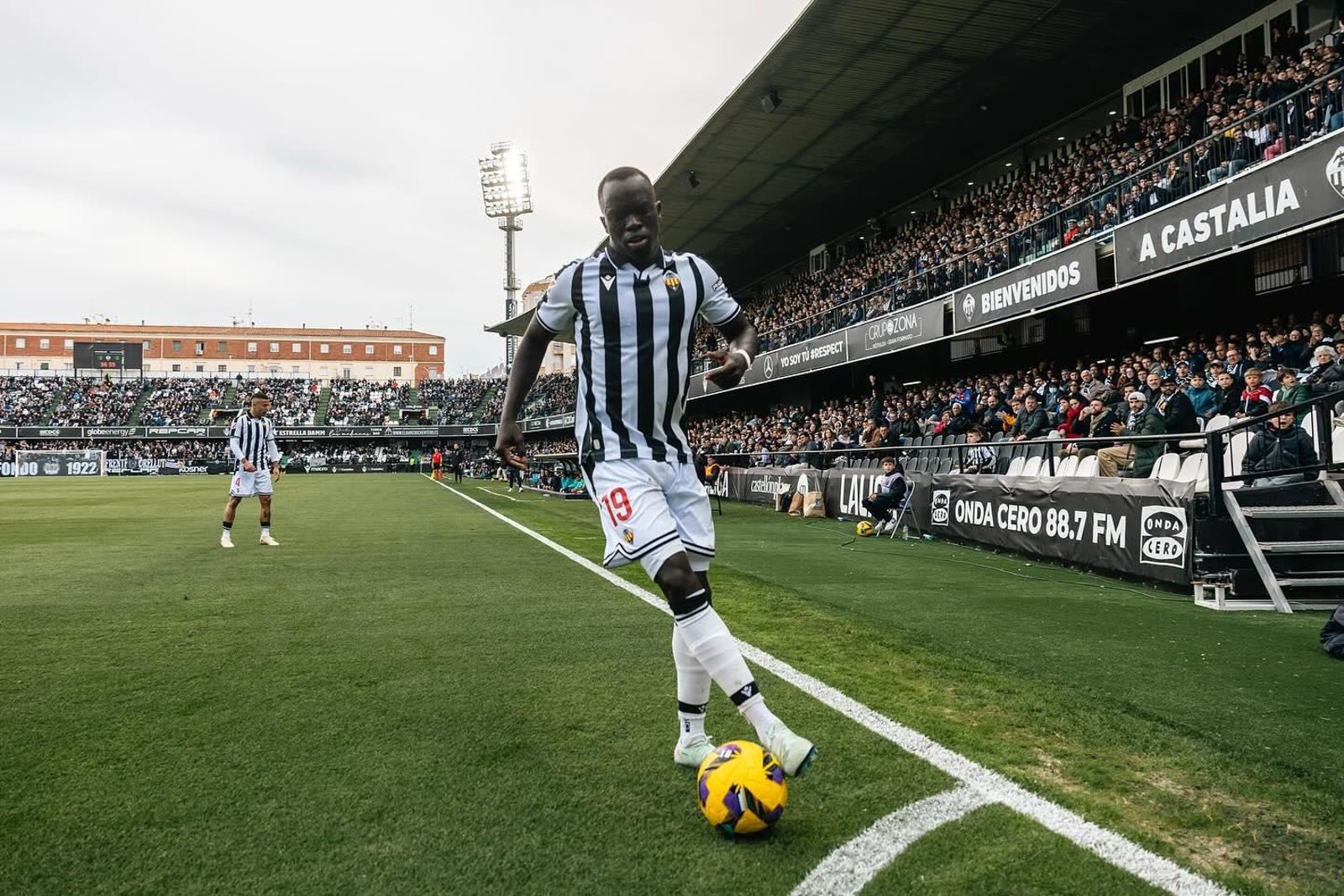 Awer Mabil en un partido del Castellón.