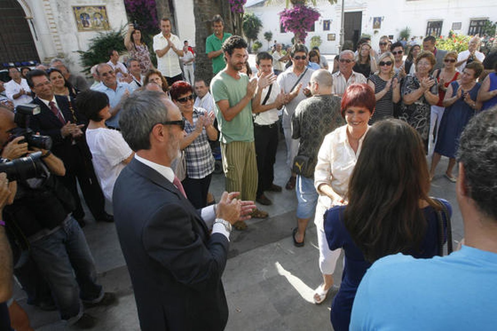 Antonio Peña toma el mando en el Ayuntamiento de Chipiona tras la renuncia de Isabel María Fernández.

Foto: Borja Benjumeda