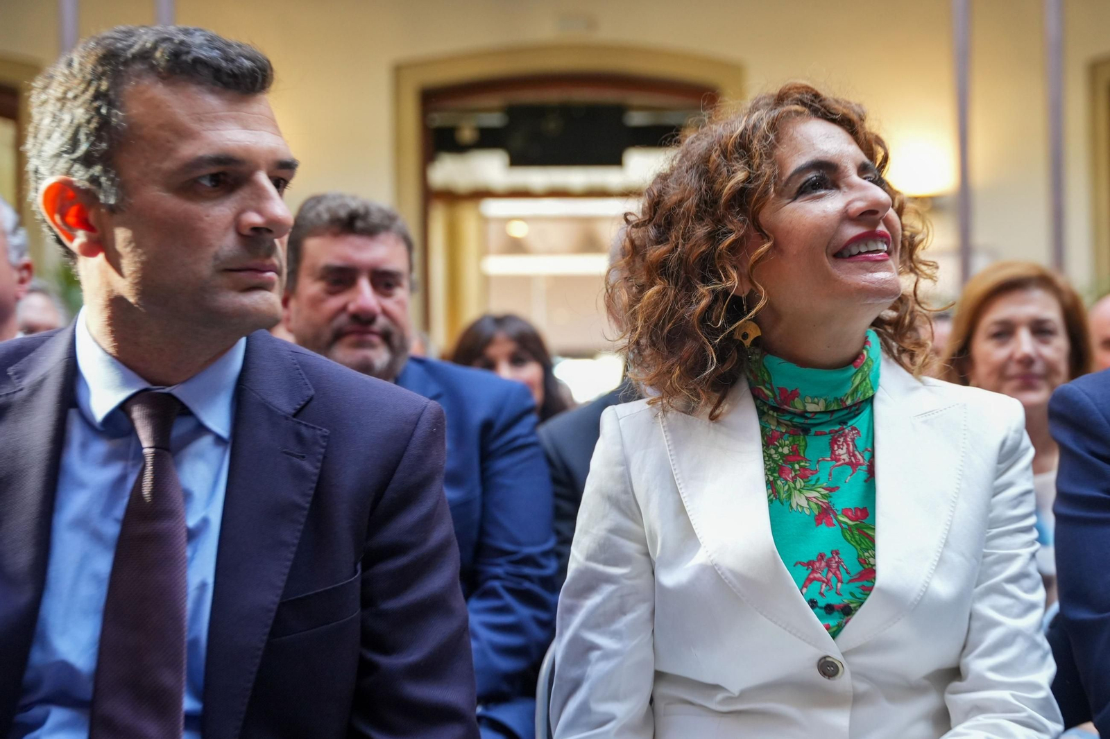 El alcalde, Bruno García, y la vicepresidenta, María Jesús Montero, en una imagen de archivo.
