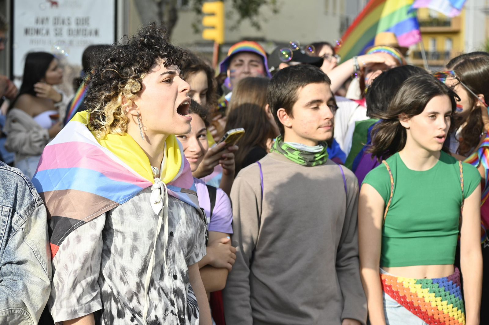 Las mejores imágenes de la manifestacióndel del Orgullo LGTBI en Huelva