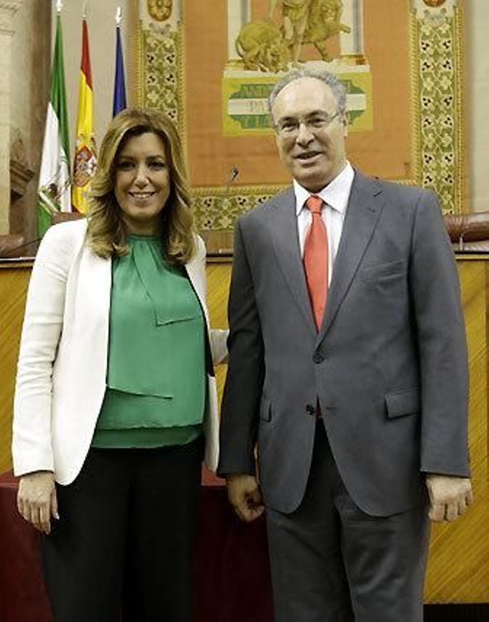 El PSOE deja aislado al PP