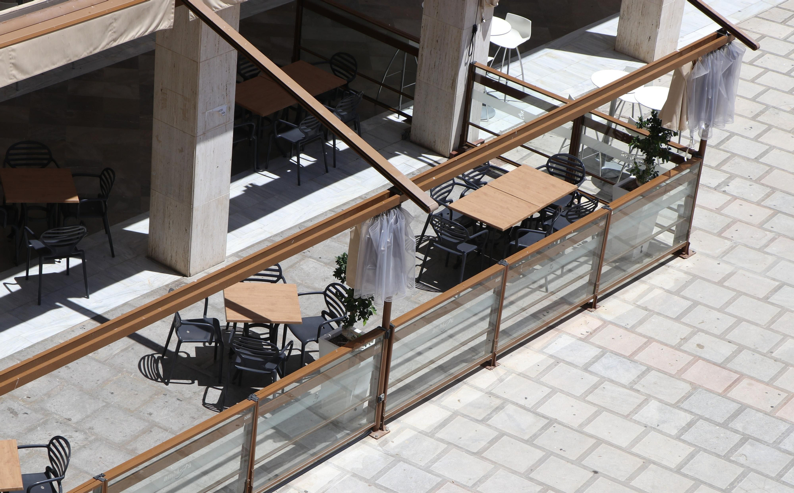 Terraza ubicada en la Plaza Mayor de El Ejido.