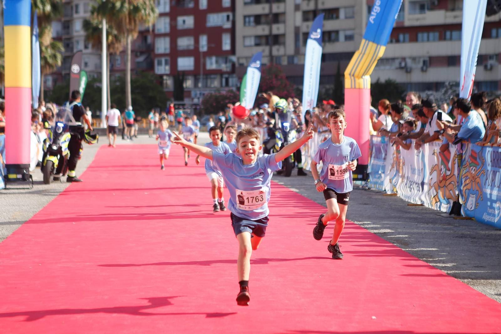 Búscate en la galería de fotos de categorías inferiores de la XXIII Carrera Popular Puerto Bahía de Algeciras
