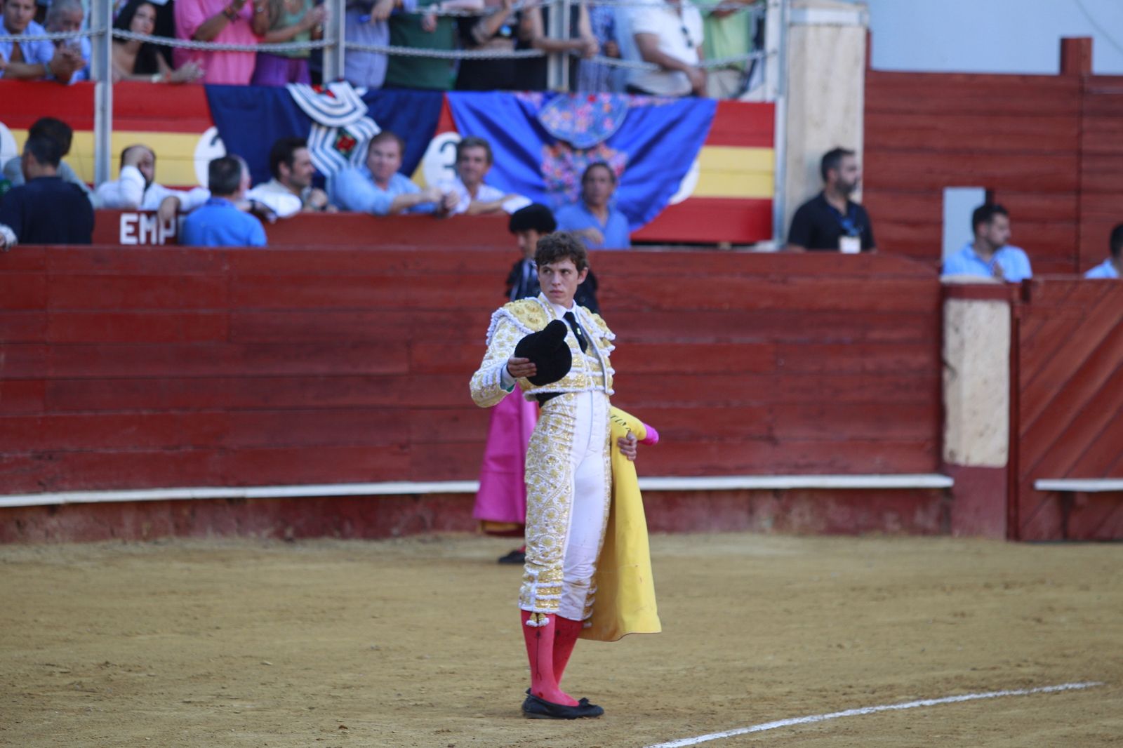 Imágenes del triunfo del torero almeriense Jorge Martínez el día de su alternativa