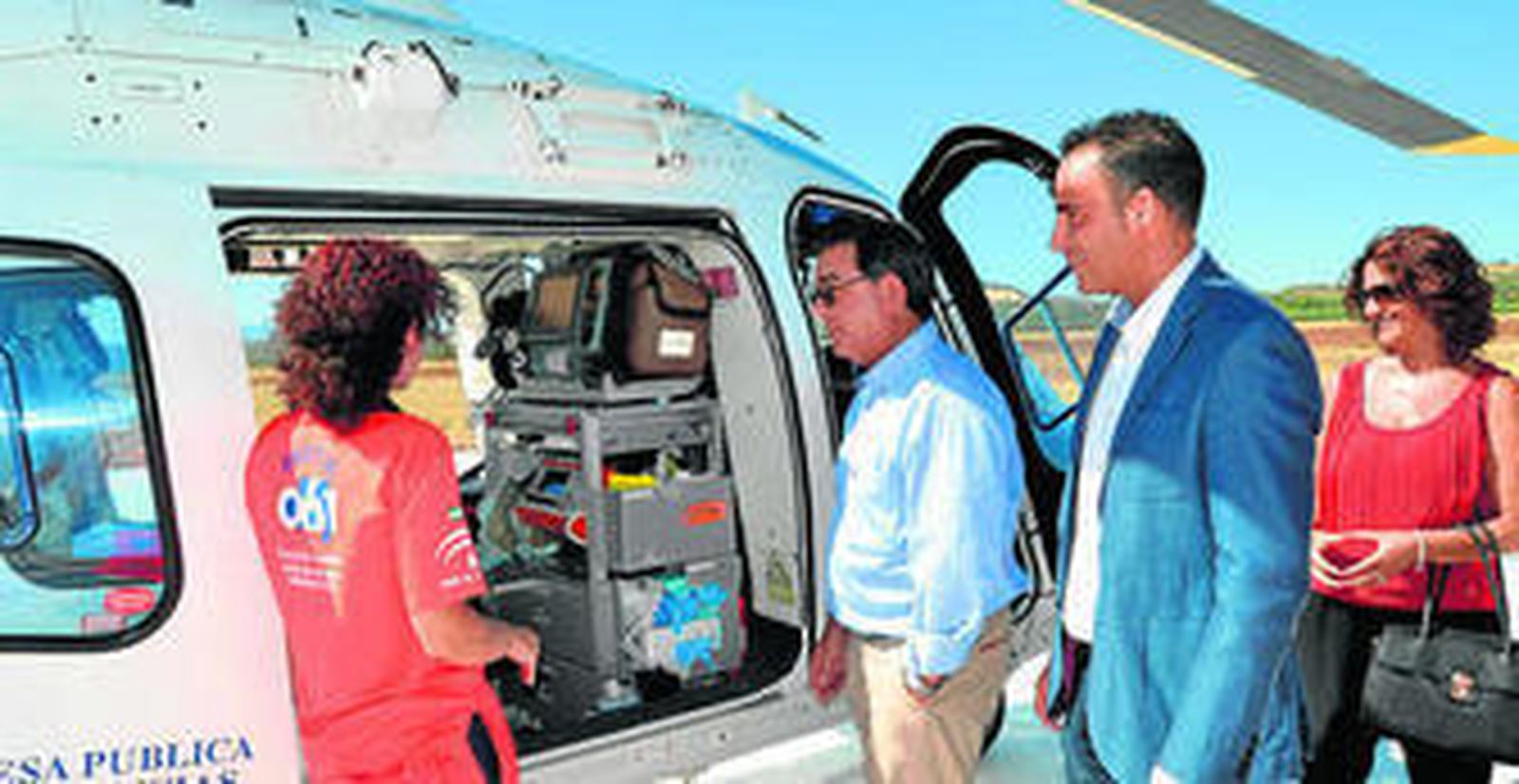 Fotografía del helicóptero con el que se inauguró ayer la helisuperficie.