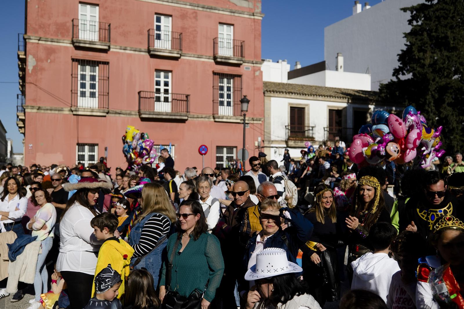 Búscate en las imágenes de la cabalgata de carnaval del Puerto de Santa María