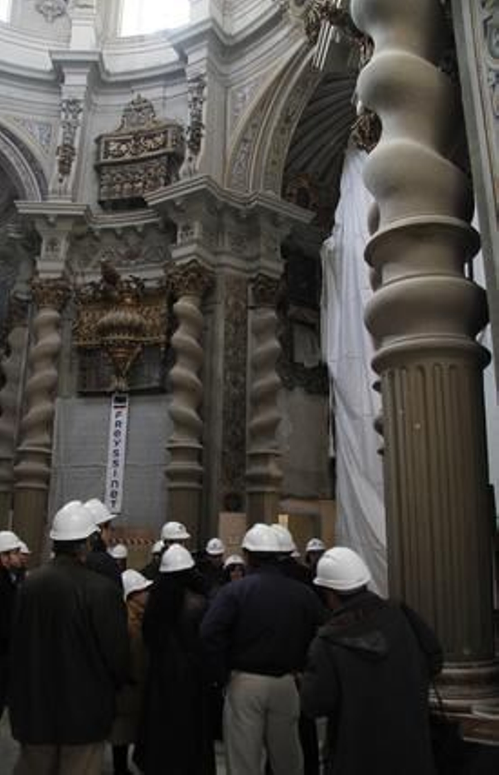 Visita a las obras de restauración de la iglesia de San Luis de los Franceses.

Foto: Victoria Hidalgo