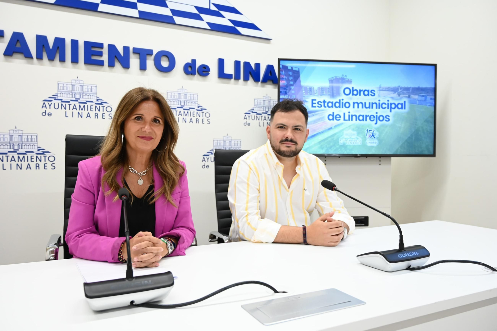 Auxi del Olmo y Martín de la Torre, en la rueda de prensa ofrecida a los medios de comunicación.