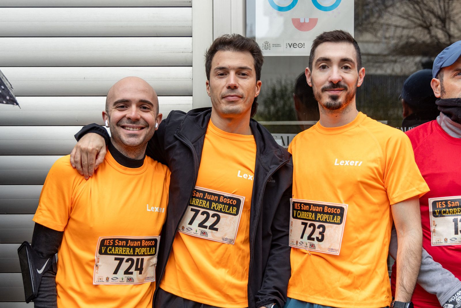 En imágenes: la lluvia no frena a más de un millar de corredores en la V Carrera Popular del IES San Juan Bosco (1)