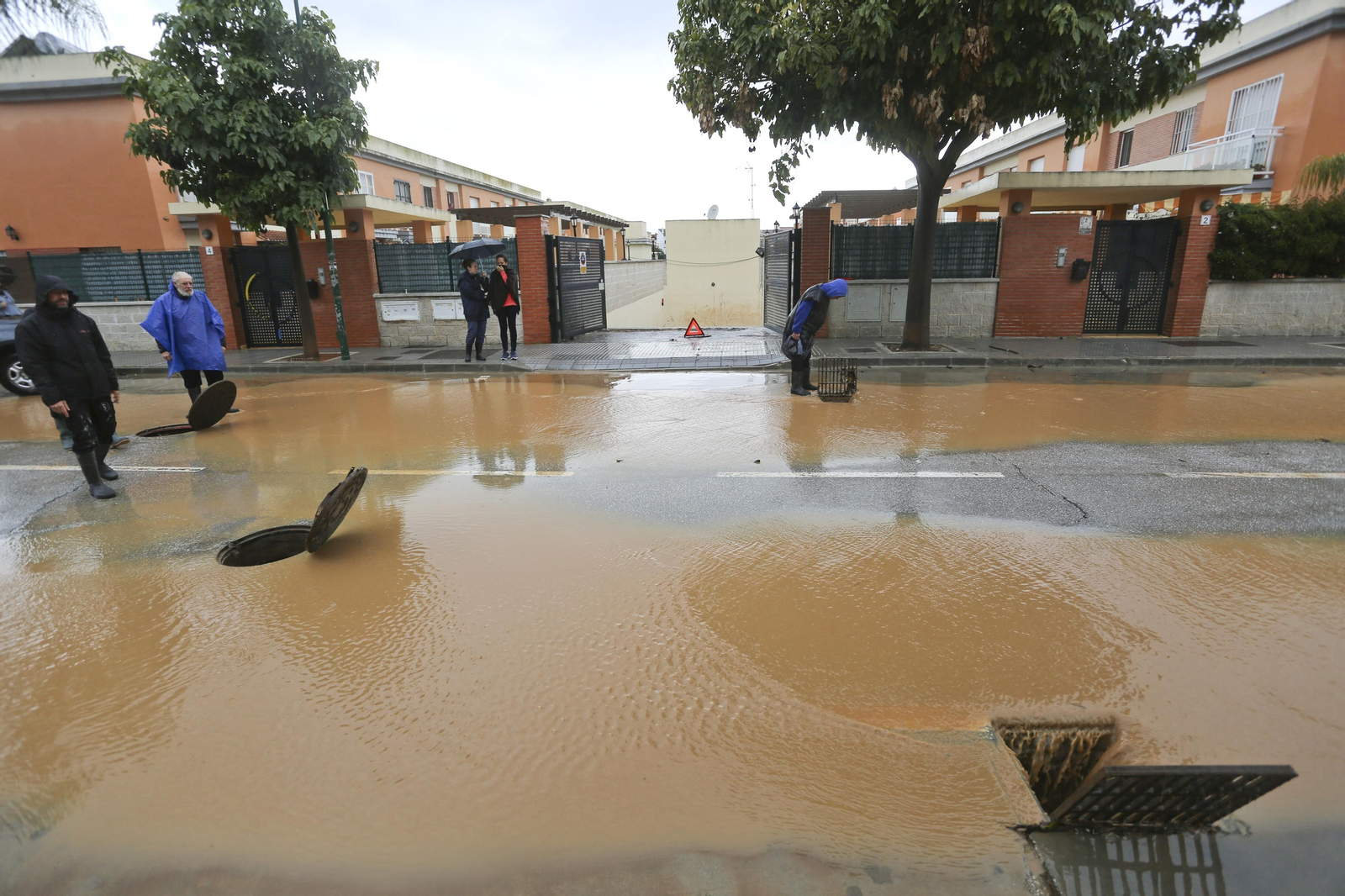 Campanillas anegada tras las lluvias, en fotos