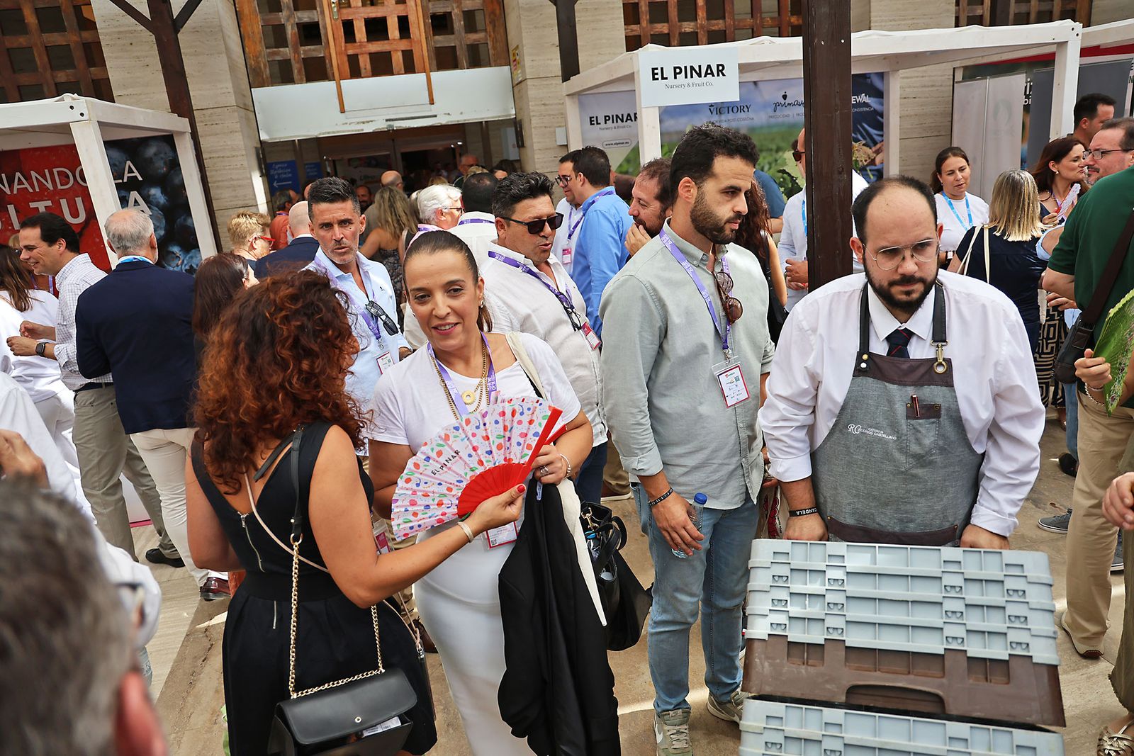 Imágenes del ambiente en el X Congreso de Frutos Rojos de Huelva