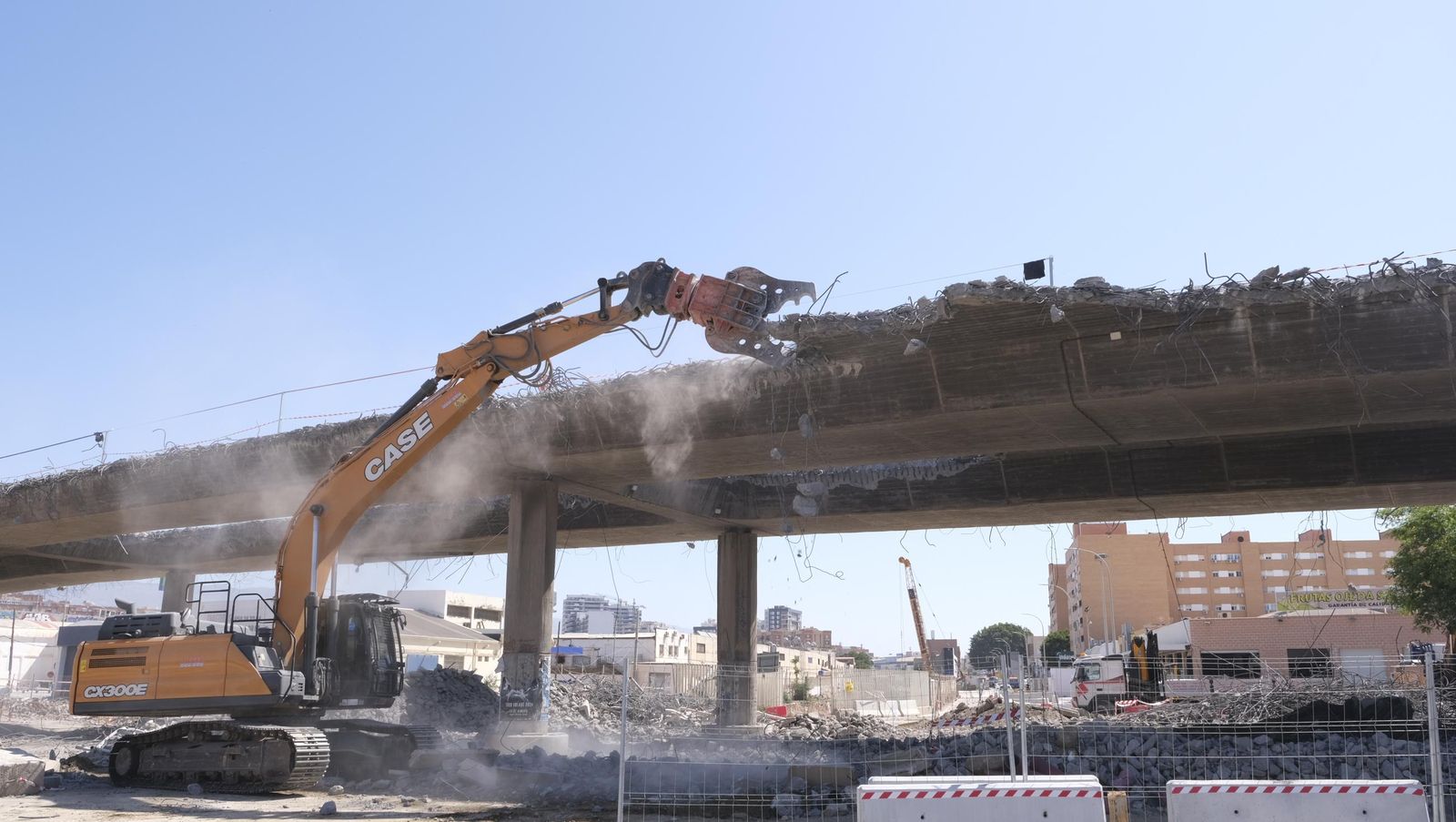 Corte de la Avenida de Montserrat por las obras del soterramiento del AVE, en imágenes