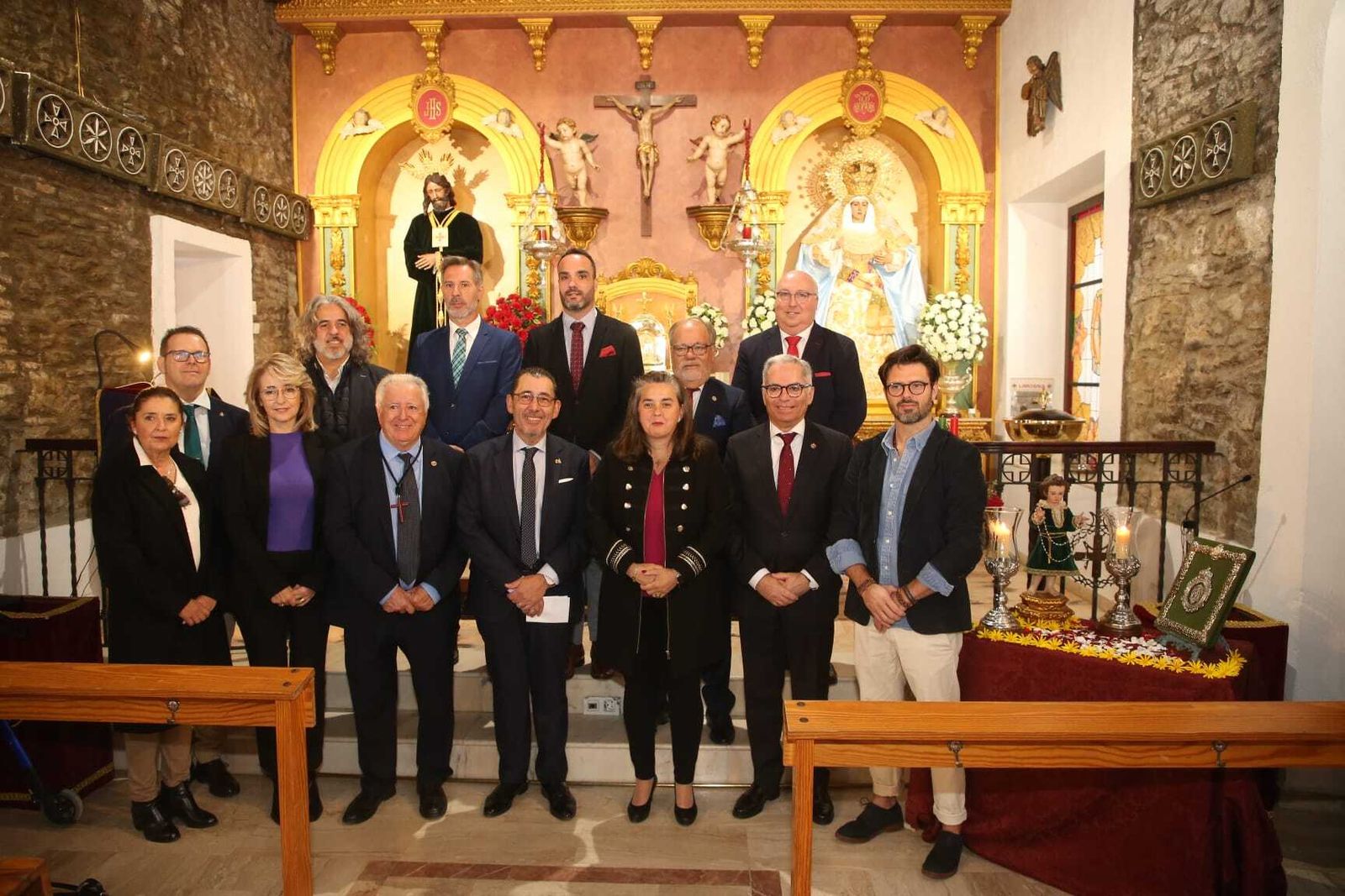 Los asistentes al acto de La Levantá.