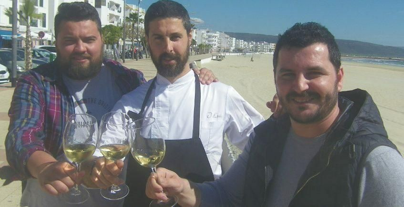 Juan Viu, Luis Román y Pedro Morillo los tres cocineros que se asientan en el Paseo Marítimo de Barbate